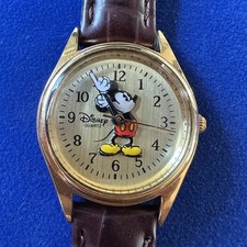 Disney Parks Mickey Mouse Quartz Watch   Gold Dial, Moving Arm Hands