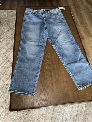 Universal Thread NWT High Rise Everyday Straight Jean Reg Size 16R Light Wash