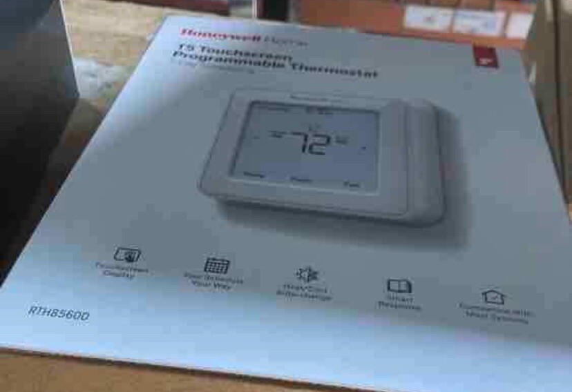 HONEYWELL HOME RTH8500 SERIES 7-DAY TOUCHSCREEN PROGRAMMABLE THERMOSTAT RTH8560D