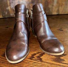 Life Stride “Alley” Women Sz 8.5 M EU 38.5 Brown Dbl Strap Western Heel Bootie