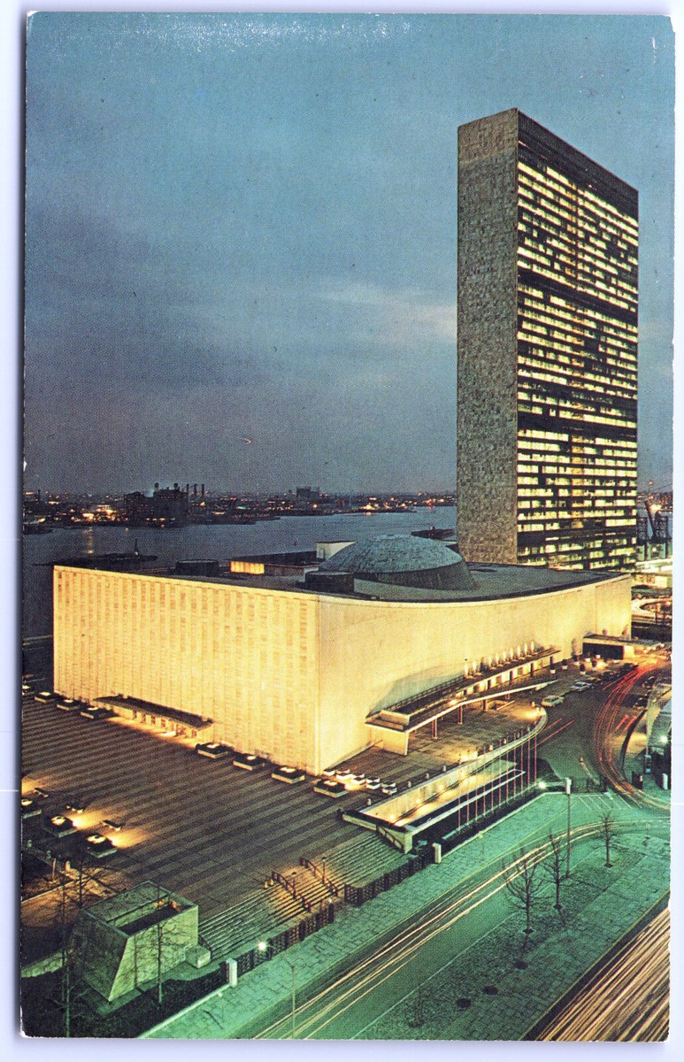 ニューヨークのポストカード アールデコの街：レナード A. ローダー コレクションのニューヨークの