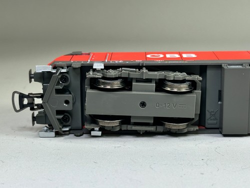 Piko 57580 Hobby OBB Rh2016 Diesel Locomotive V - HO SCALE - Picture 9 of 12