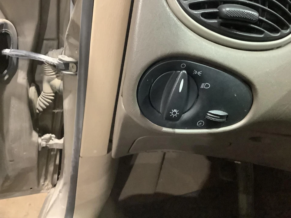 Used Hood fits: 2003 Ford Focus  Grade B Foto 4 de 4