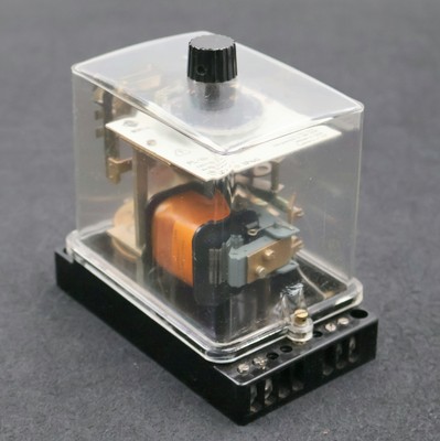 EAW DDR Zeitrelais RZw PL-Nr 734166800 0,4-6min 220V 50Hz RS801449 unbenutzt