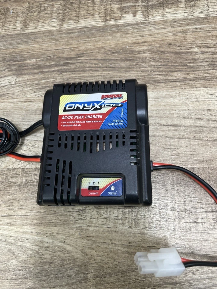 New Duratrax Onyx 100 Ac/dc Peak Charger NiCd NiMH DTXP4190 Fast RC Charger - Image 2 of 4