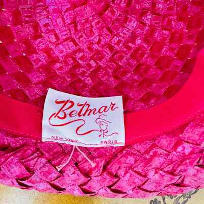 Betmar New York Paris Womens Queen Woven Roll Pink Rasberry 