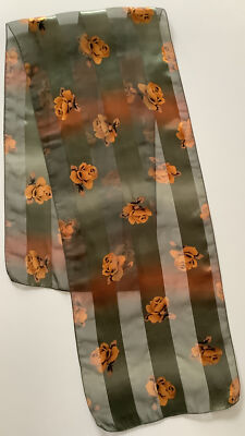 [] Ein grün-goldener Vintage-Damenschal aus Chiffon und Satin mit Blumenmuster