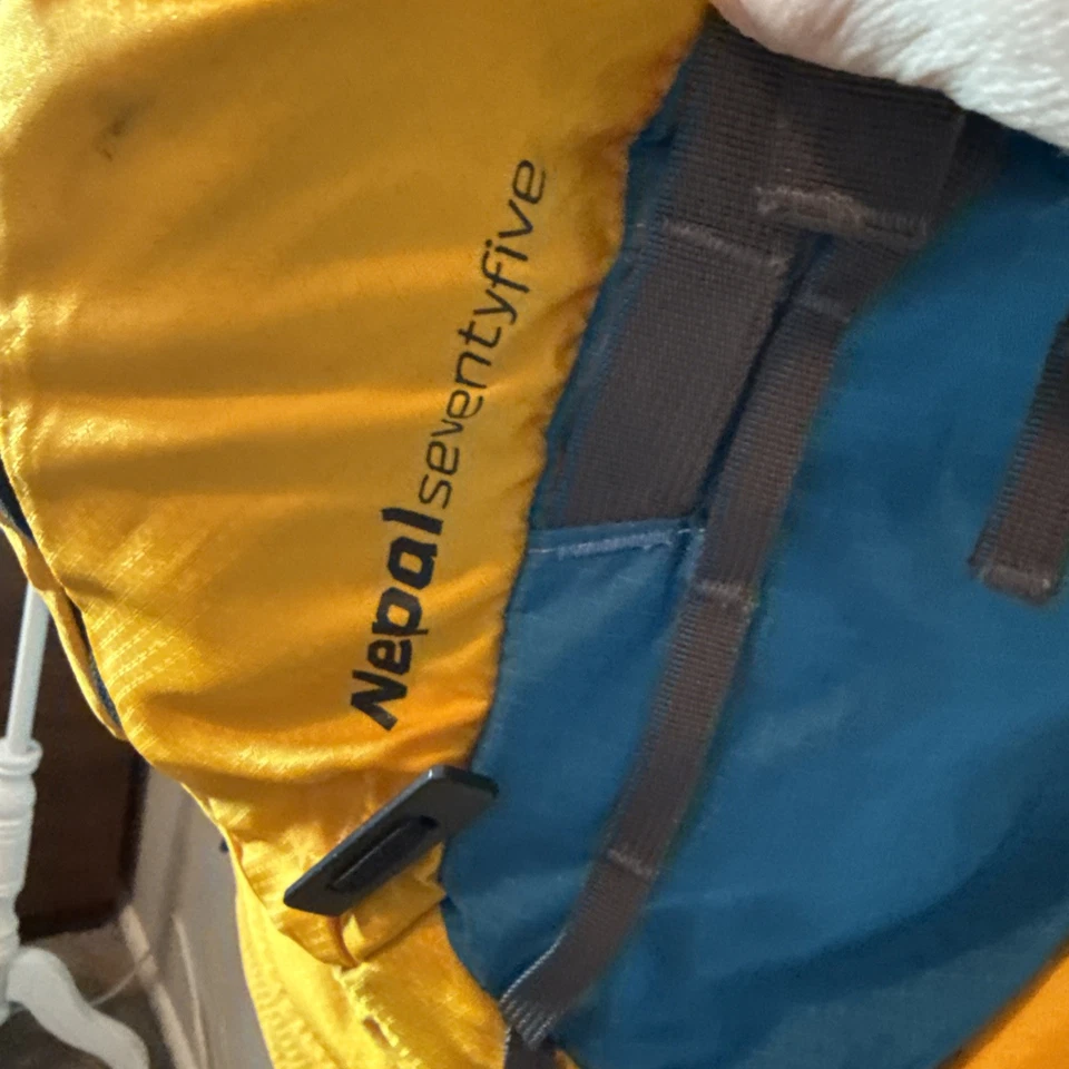 Mochila Cotopaxi Nepal 75L Azul Amarillo ¡Usada una vez! Raro descontinuado. Excelente Foto 2 de 4