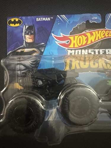 Hot Wheels Monster Trucks Batman VS The Joker Black Green 1:64 Scale Diecast - Picture 2 of 5