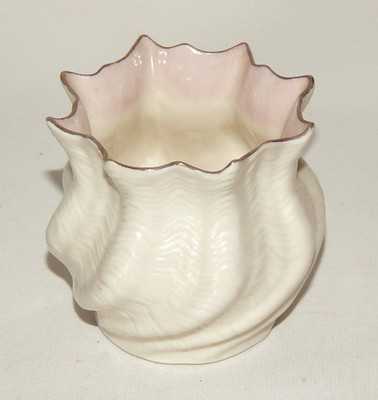 Belleek Irland Vase NEPTUN Muschel - Vase