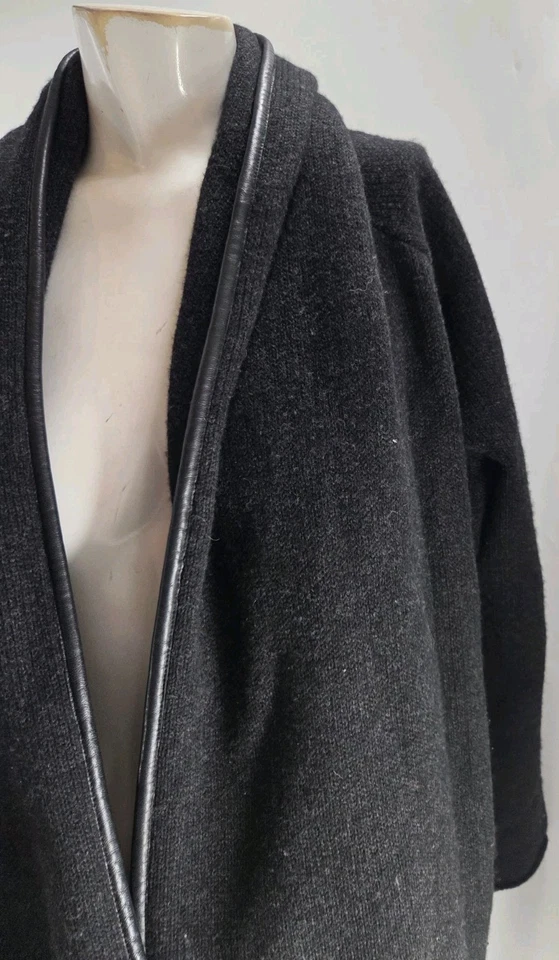 Suéter para mujer Vince extra pequeño lana de yak vintage cuero ribete cárdigan Foto 2 de 4