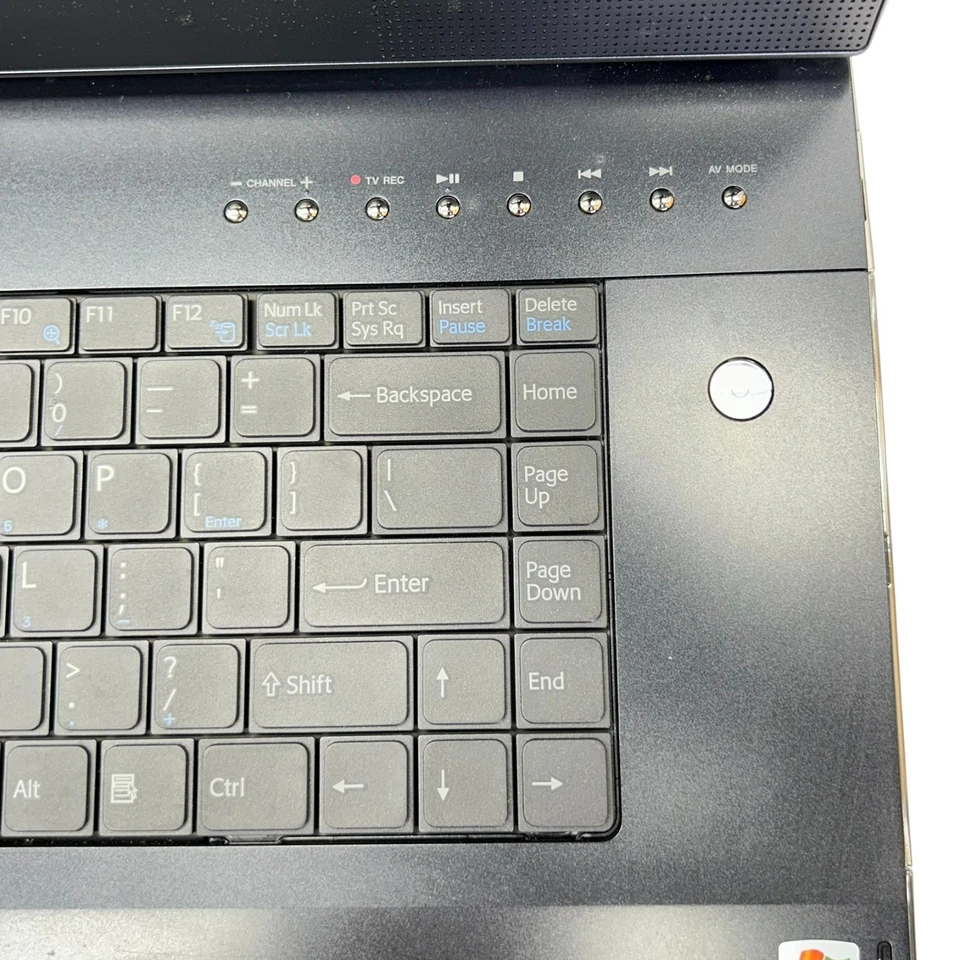 Portátil Sony Vaio PCG-8V1L XP Intel Centrino Duo T2400 HD 1080p con Blu-Ray Foto 4 de 4