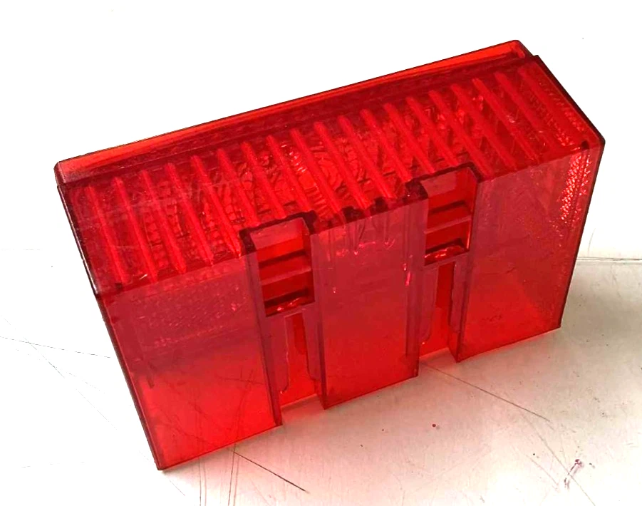 Luz trasera roja Dry Launch SP7 (lado del conductor) - incandescente SP7RBW-9L13 SP7 Foto 2 de 4