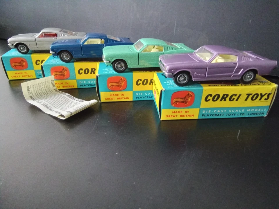 CORGI 302 FORD MUSTANG  4 colors Original cars and boxes - Image 3 of 4