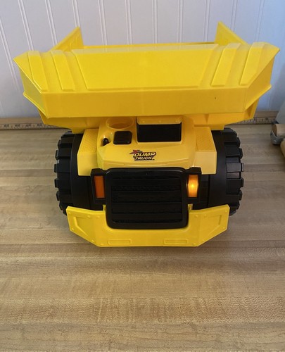 Xtreme Big Power Motorized Dump Construction Truck / Will Haul 50 Pounds /AS IS - Picture 3 of 11