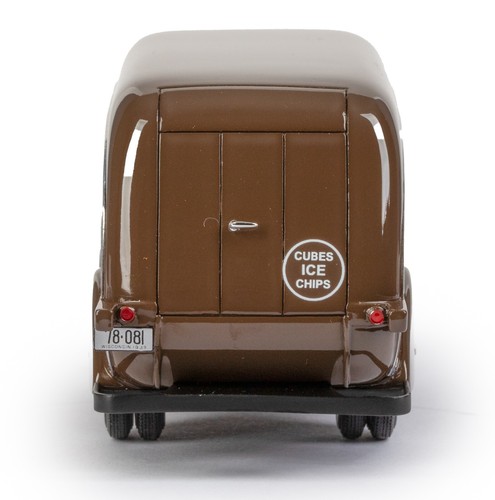 NOW SHIPPING ESVAL 1938 International D300Wisconsin Ice & Coal Delivery Van 1/43 - Picture 8 of 8