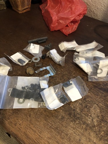 Toyota Land Cruiser FJ40 Hardware screw washer lot leftovers over ordered - Foto 1 di 8