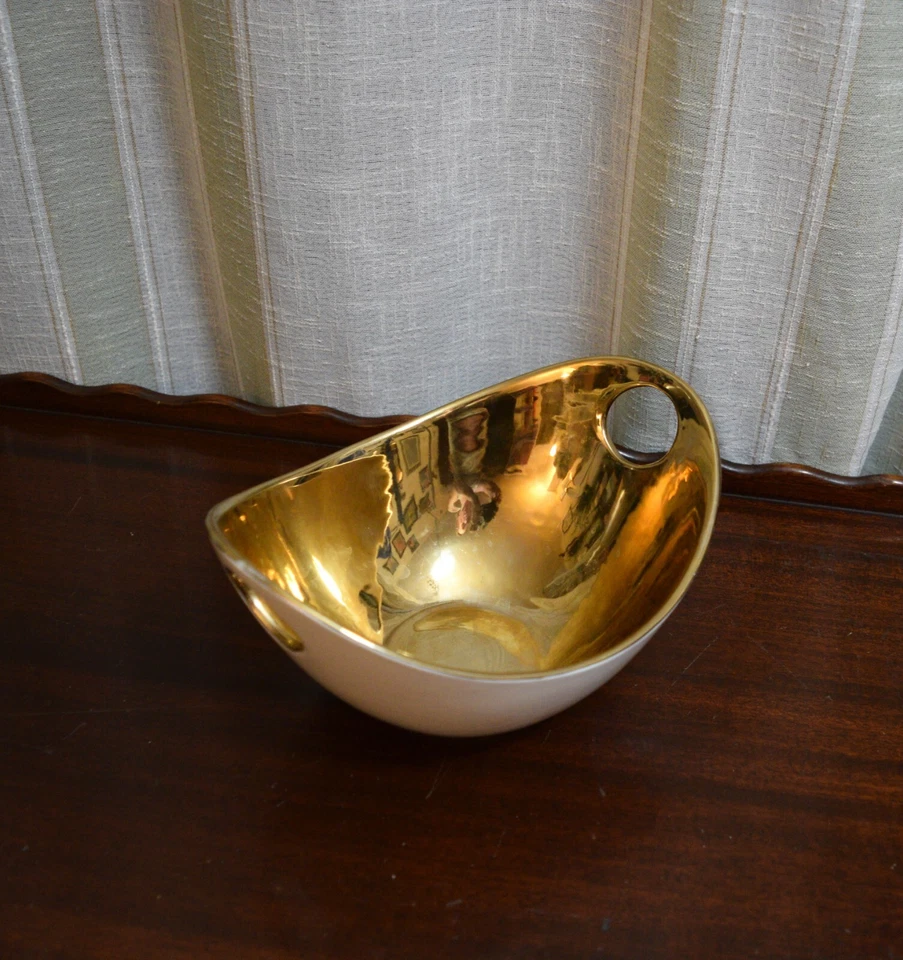 10 Strawberry Street Oval Porcelain Serving Bowl, Cut Out Handles and Gold Tone  - Image 3 of 4
