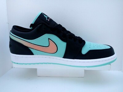dunk low tropical twist on feet