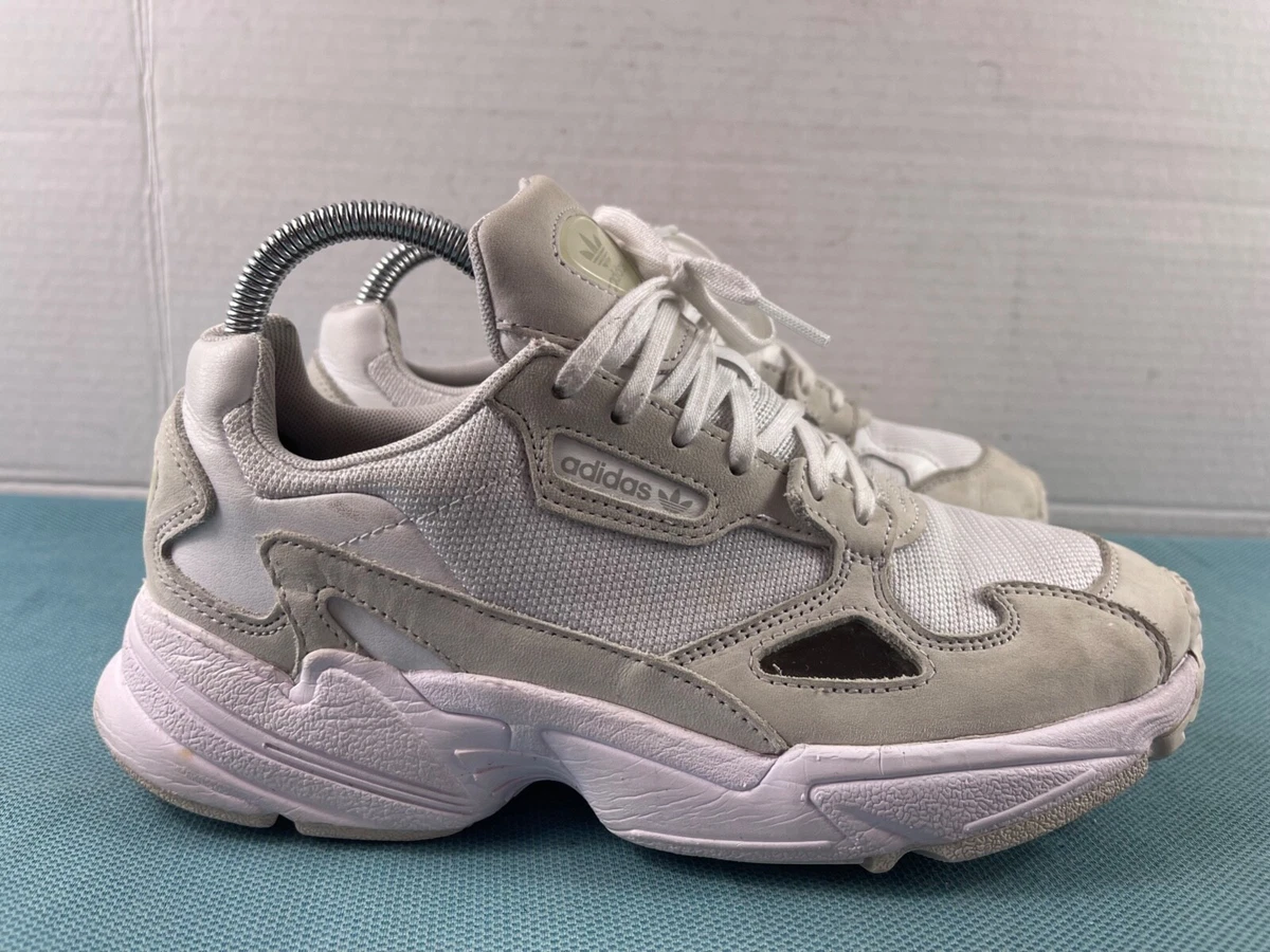 Adidas falcon white beige top