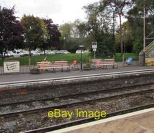 Photo 6x4 Crediton railway station platform benches The Welcome notice on c2015