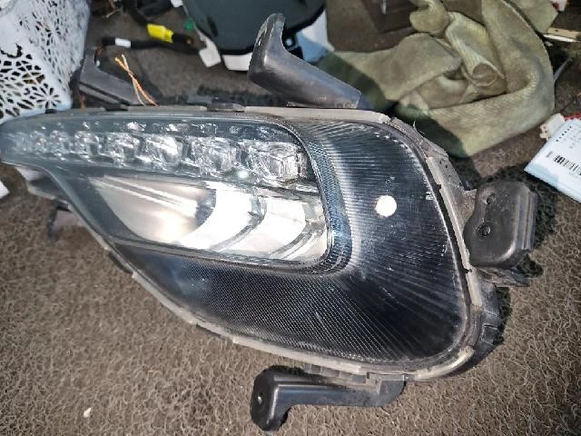 Luz antiniebla LED izquierda KIA K900 K9 2014 Foto 4 de 4