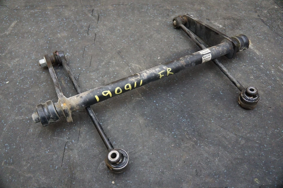 Передний стабилизатор поперечной устойчивости 4786590AB от оригинального производителя Plymouth Prowler 1997 1999-02 - Изображение 3 из 4