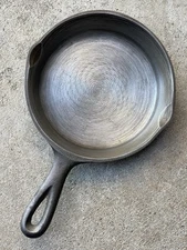 Vintage Three Notch LODGE  # 3 Cast Iron Skillet Pan 1950's USA X nice Blob mark