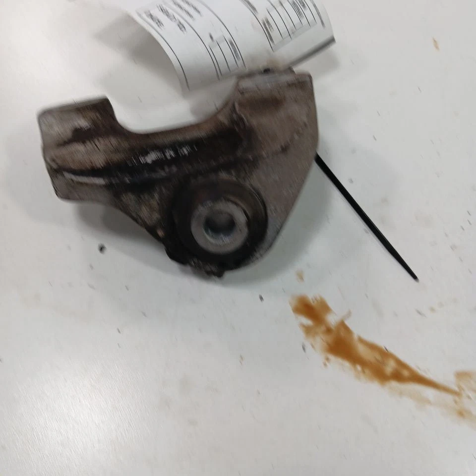 Soporte de montaje trasero del motor Jeep Cherokee 2015 2016 2017 Foto 2 de 4