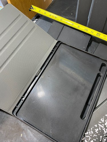 tablet and ipad used bulk lot of cases and covers Otter box defender pro Pooh - 第 9/18 張圖片