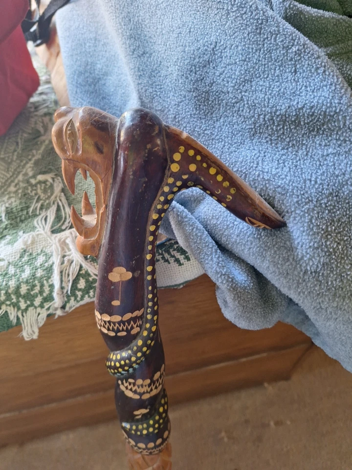 VTG JAMAICA CANE LION FANGS WALKING STICK HEAVILY CARVED WOOD QUALITY ITEM - Image 4 of 4