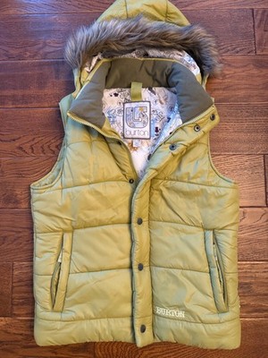 Burton women vest small, olive green color, hardly worn.