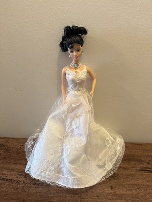 Wedgwood Limited Ed. Barbie Doll 1999 w/Wedding Gown Jasper Cameo Necklace Pearl