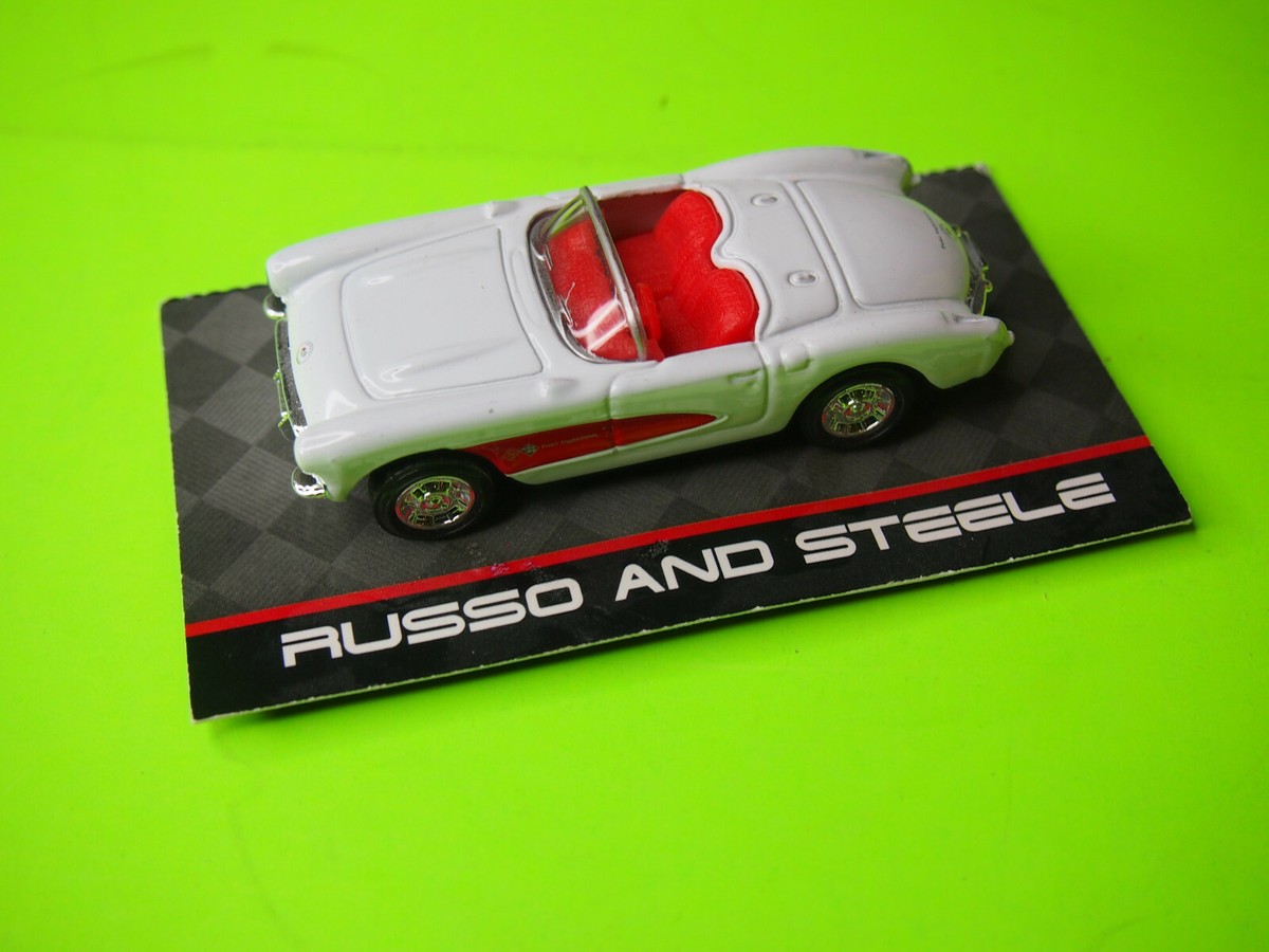 Welly 1957 Chevy Chevrolet Corvette Cabrio White 1:60 Scale