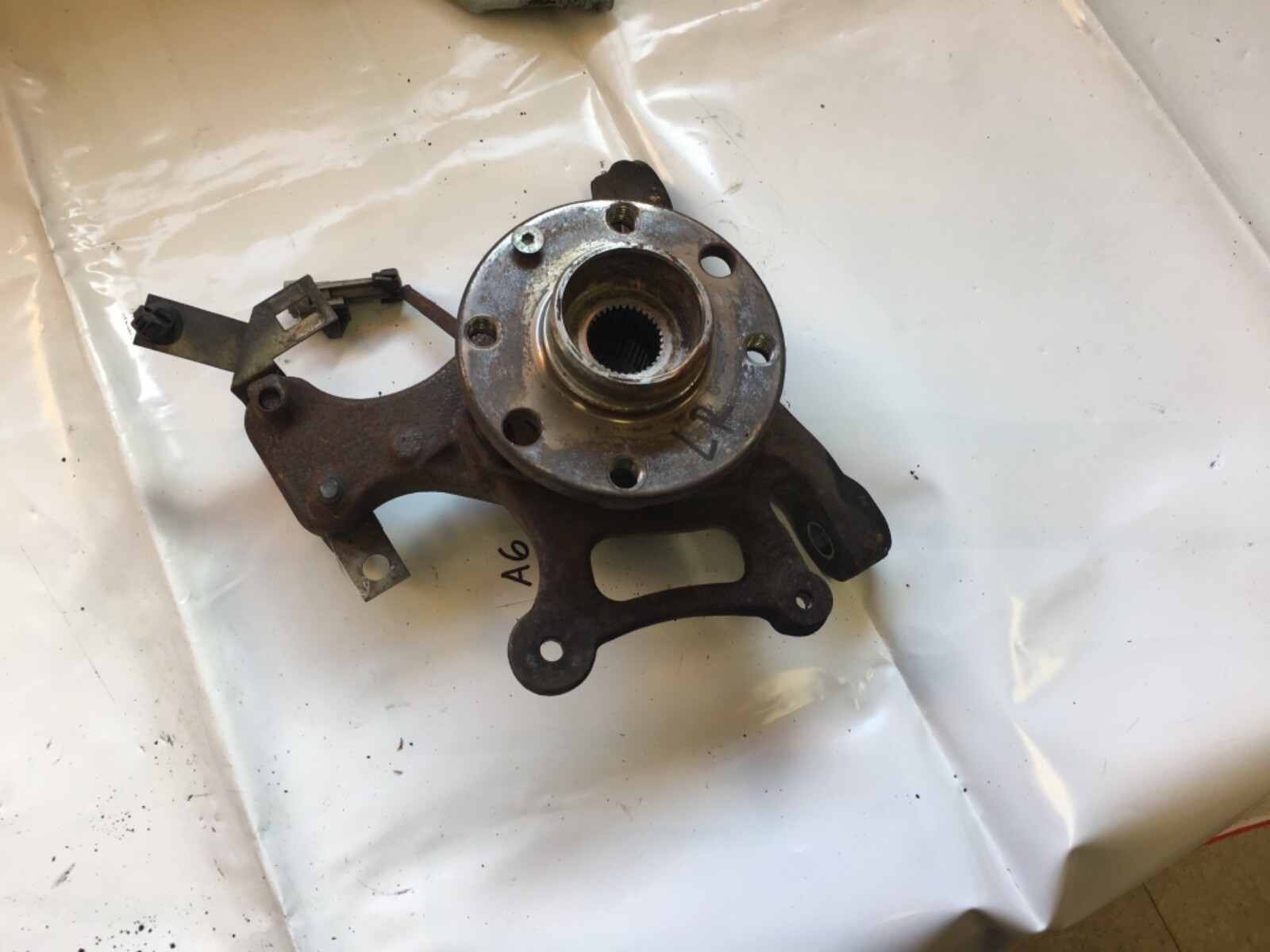 2004-2015 Lotus Elise / Exige Rear LH Hub carrier ass A116D0097F A117D6005F