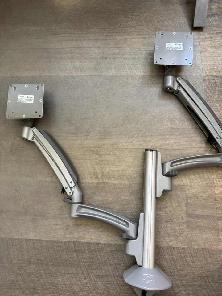 Chief- K1C220SXRH K1C Dual Monitor Dynamic Column Mount, Reduced Height (Silver) - Image 2 of 3