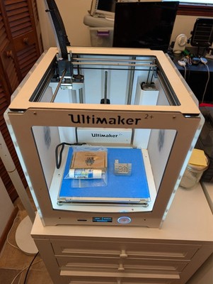 Ultimaker 2+ 3D Printer Complete Tested Working - Made in USA.