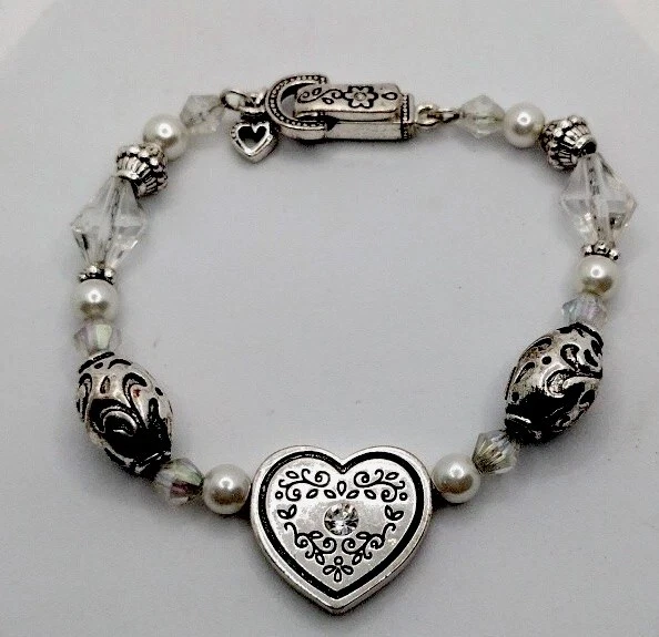 Pulseira de contas de pérola falsa tom prata vovó fecho magnético coração 8” presente - Imagem 4 de 4