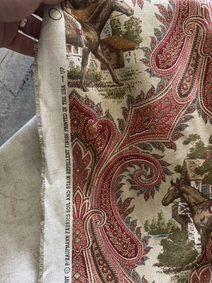 P Kaufmann Woodgate Real Ecuestre Rojo Paisley Pellizco Plisado Tela Cruda 25 Pies Foto 4 de 4