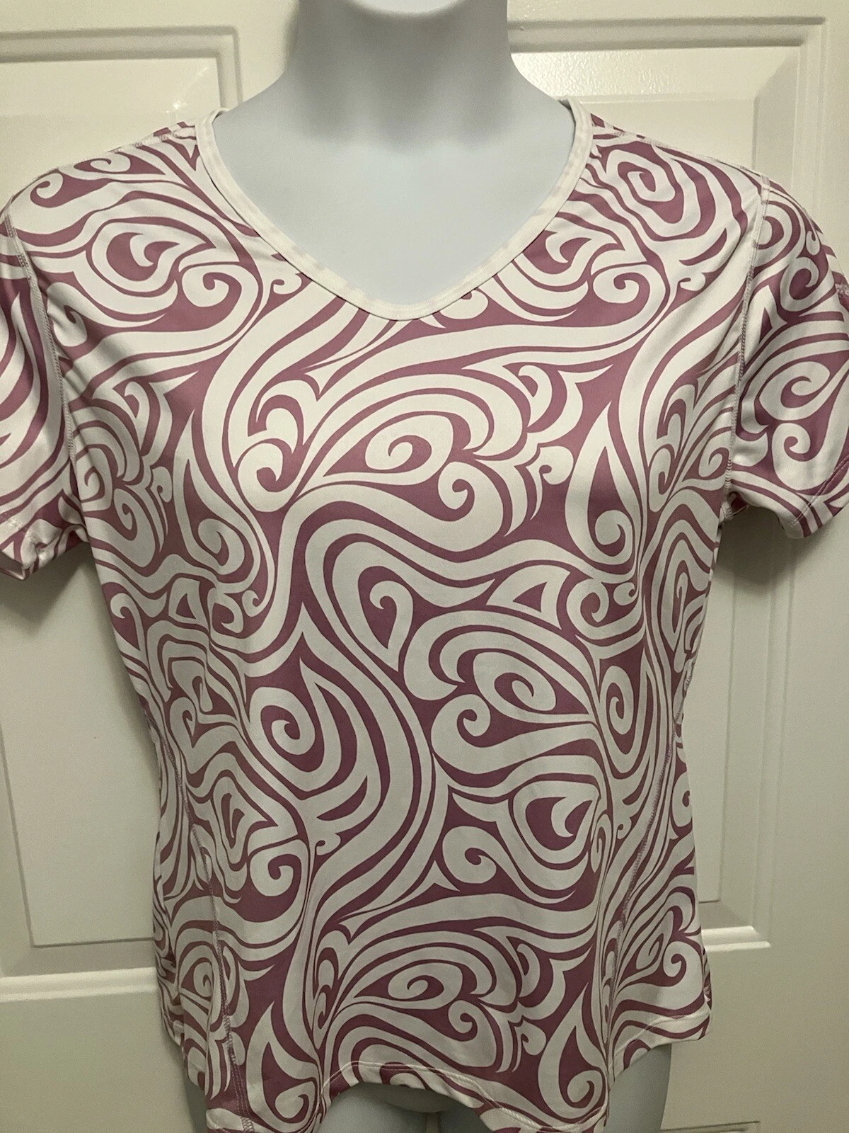 athleta activewear short sleeve swirls shirt