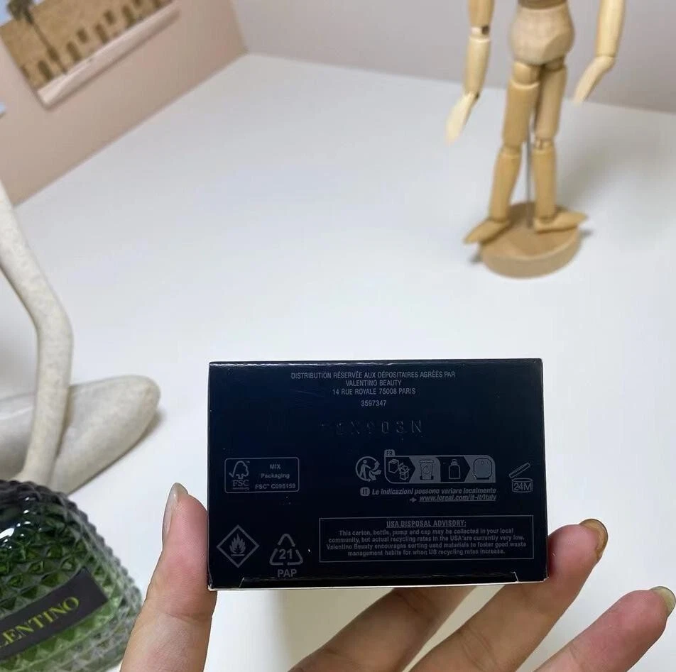 Valentino Uomo Born In Roma Green Stravaganza para homens 3,4 oz Eau de Toilette colônia - Imagem 3 de 4