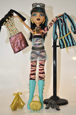 Monster High I heart Fashion Cloe de Nile Mummy - drei Outfits - BHM98-2014 - exzellenter Zustand