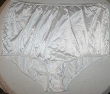 NEW SZ 11 VANITY FAIR SNOW WHITE SILKY NYLON GRANNY FULL CUT BRIEF PANTIES 15712