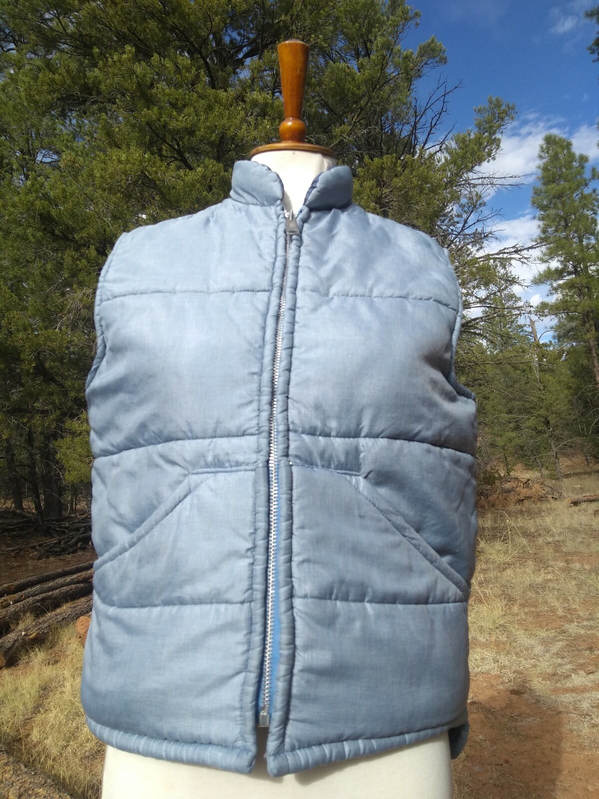 VINTAGE JcPenney Blue Chambray PUFFER Puffy VEST Yout… Gem