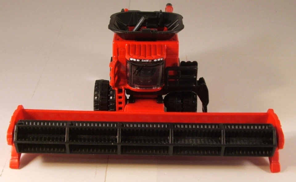 MATCHBOX Real Working Rigs #RW013 Case I-H Combine Harvester, 2010 issue (LOOSE) - Image 4 of 4