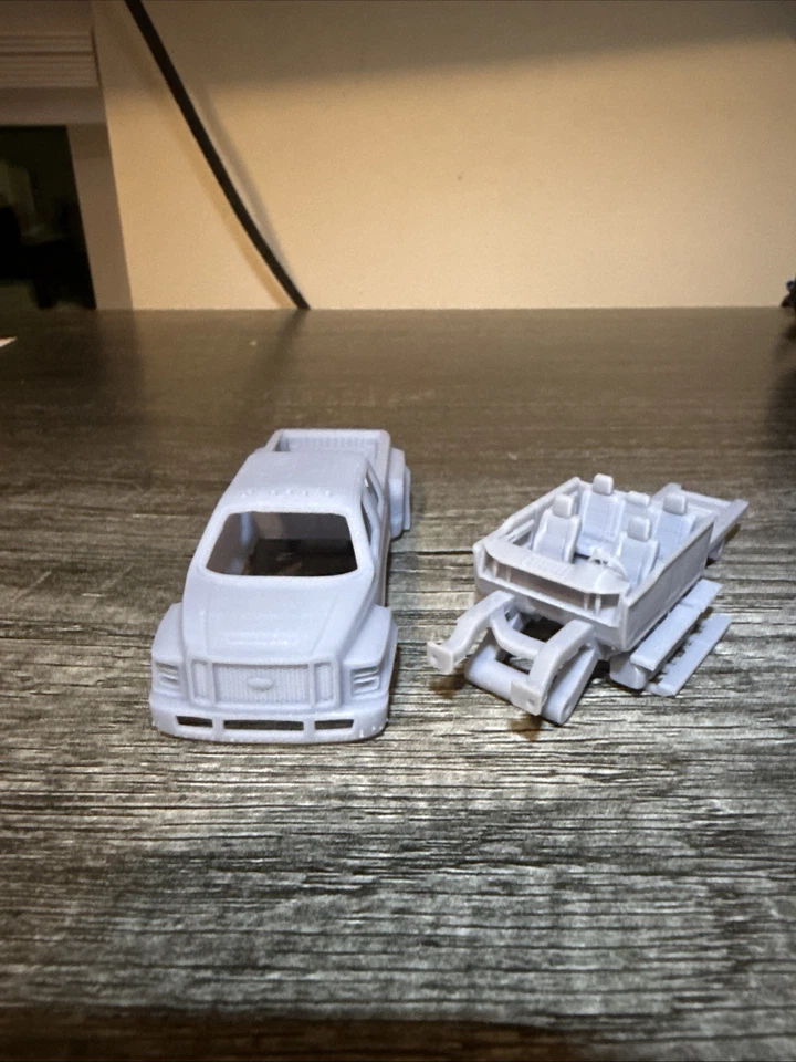 Carrocería Ford F-650 impresa en 3D 1/64 Foto 2 de 4