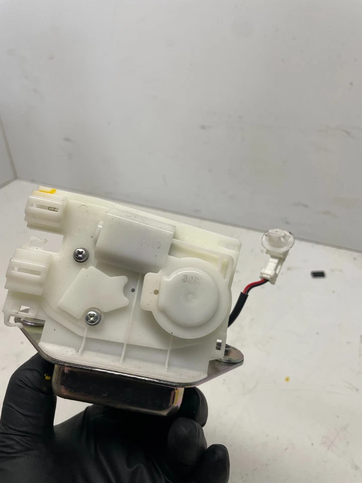 Atuador de trava de porta-malas Honda Fit 2009-2014 fabricante de equipamento original - Imagem 4 de 4