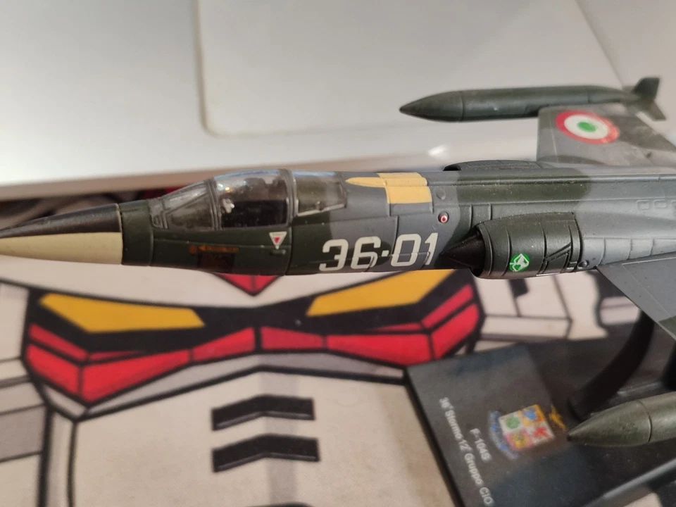 DG  Modellino Aereo Aircraft  MB 339A FRECCE TRICOLORI - Immagine 4 di 4