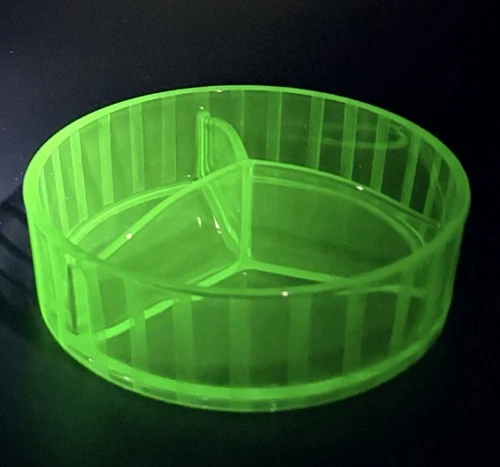 Vintage Green Uranium Depression Glass 3-Section Divided Relish Dish - 7” Glows!