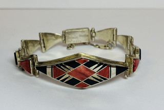 Navajo Signed Jimmy Secatero Sterling 925 Silver Onyx Coral Bracelet .91